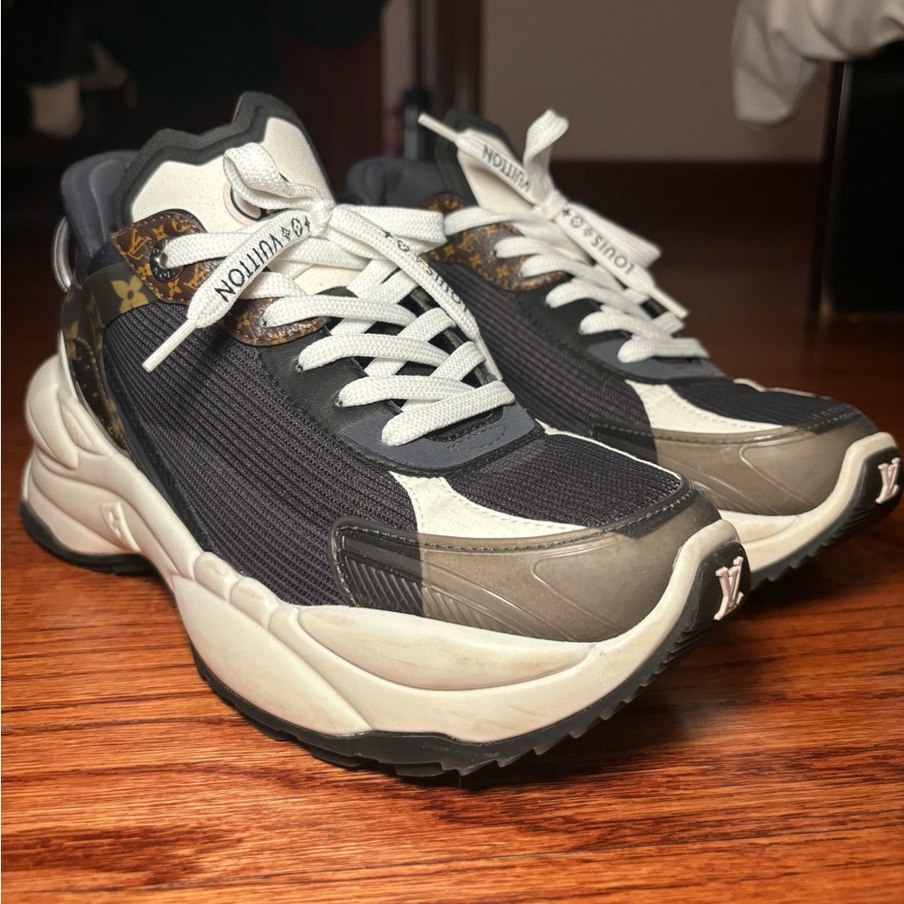 Louis Vuttion Run 55 Sneaker
